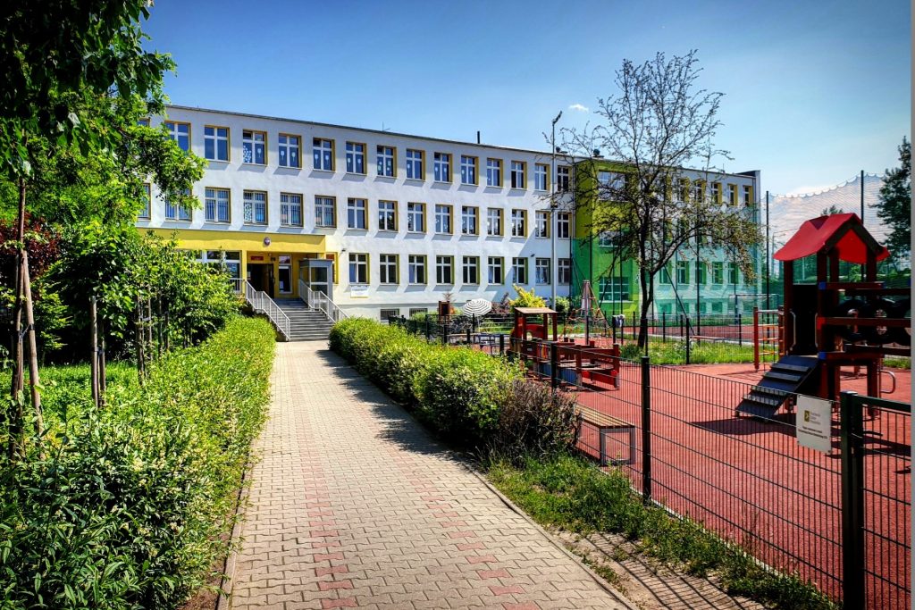 Szkoły we Wrocławiu – Szkoła Podstawowa nr 96 we Wrocławiu na Przedmieściu Oławskim