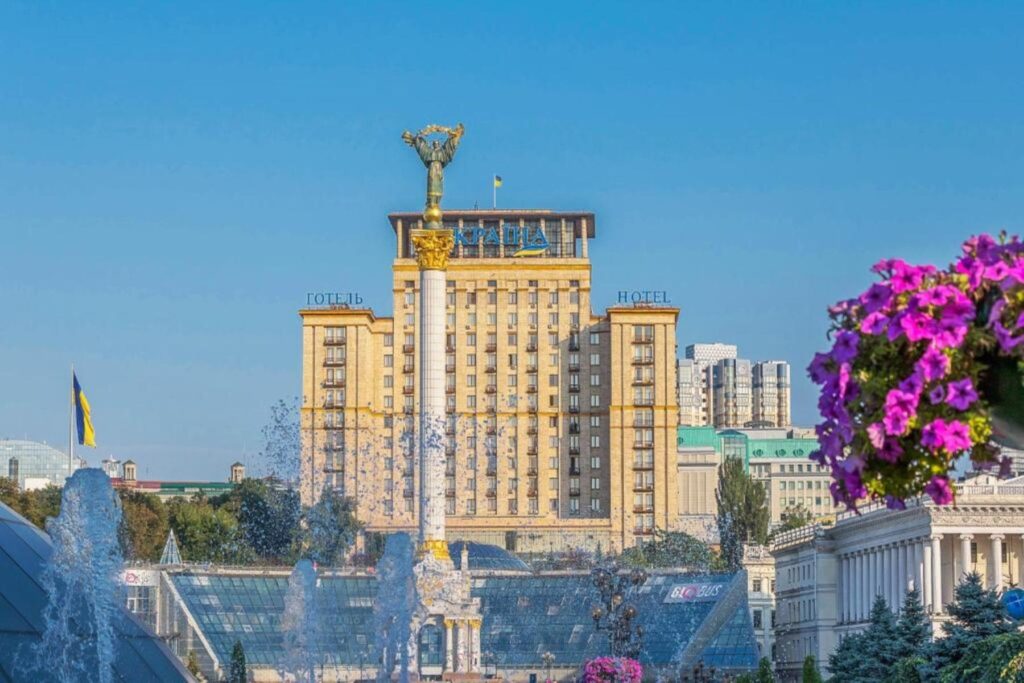 Hotel Ukraina w Kijowie [Siostry Stalina]